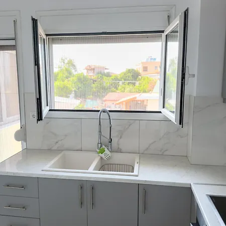 Apartment Modern Sea View - *